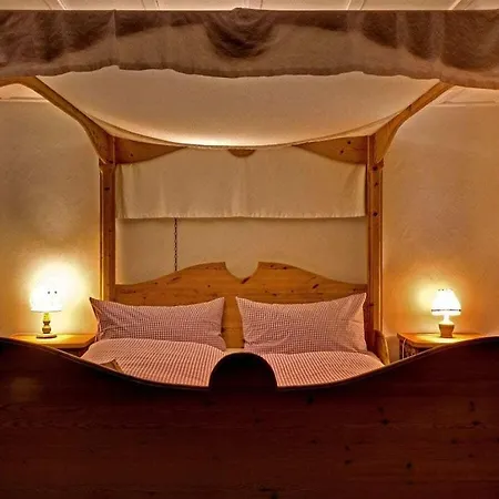 Nyaraló In With Swimming Pool Vöhrenbach