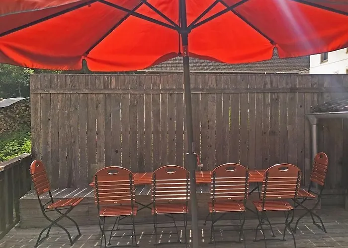 In With Swimming Pool Nyaraló *