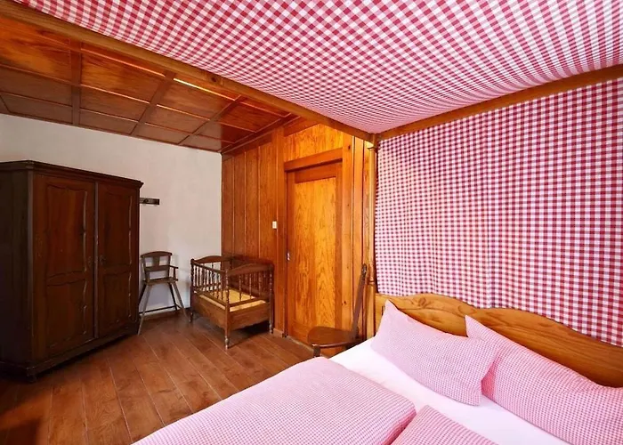 Nyaraló In With Swimming Pool Vöhrenbach